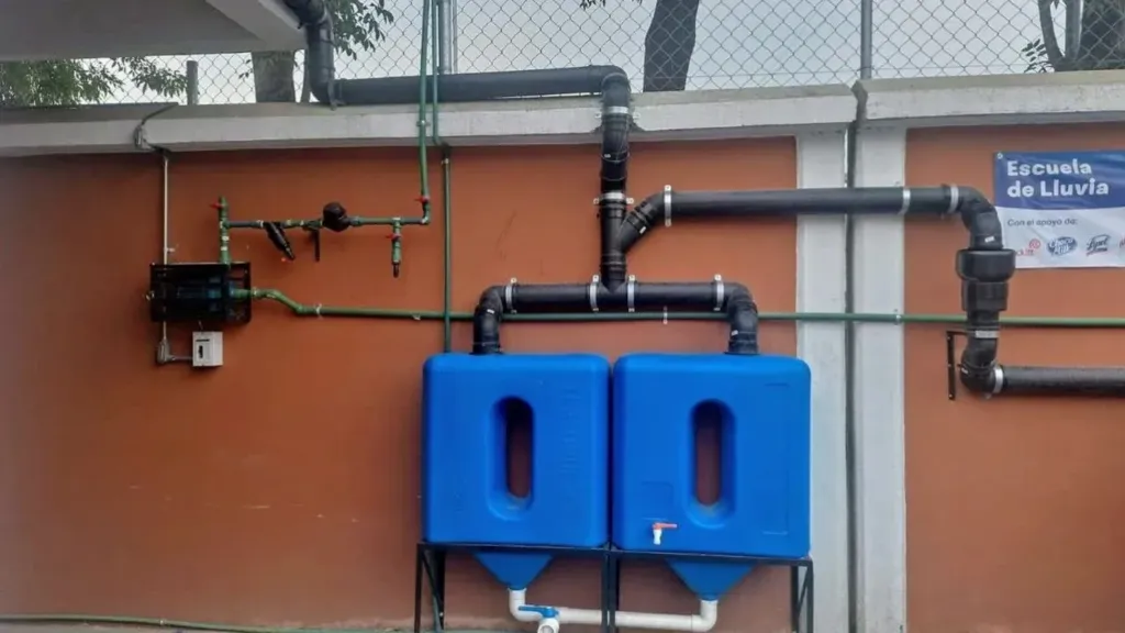 Gobierno de Atizapán de Zaragoza, Reckitt Benckiser y Agua Capital favorecen a planteles educativos con “Escuela de Lluvia”