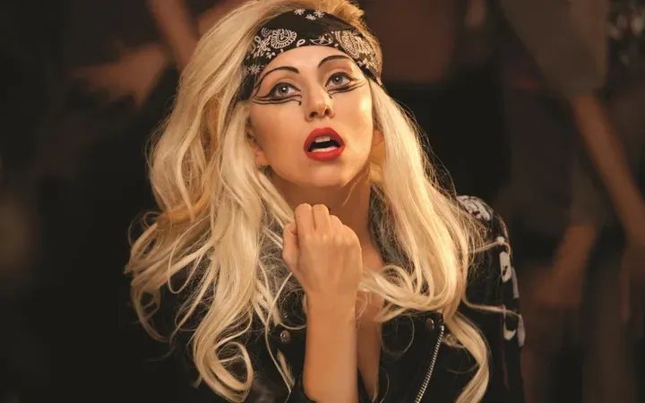 Lady Gaga y su Impacto en la Juventud Actual