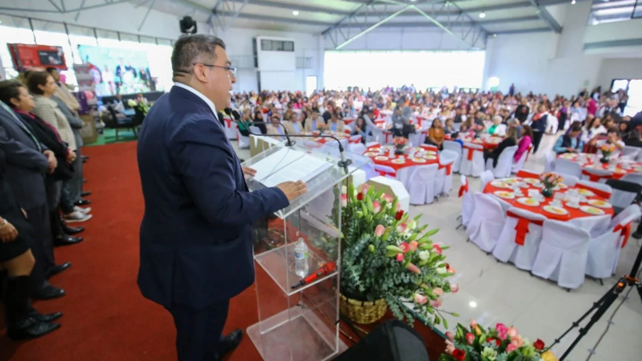 Reconoce Tomás Palomares el trabajo cotidiano de servidores públicos del SUTEyM Naucalpan