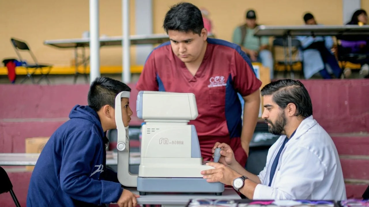 El gobierno de Atizapán de Zaragoza entregó 4 mil certificados médicos gratuitos para el regreso a clases