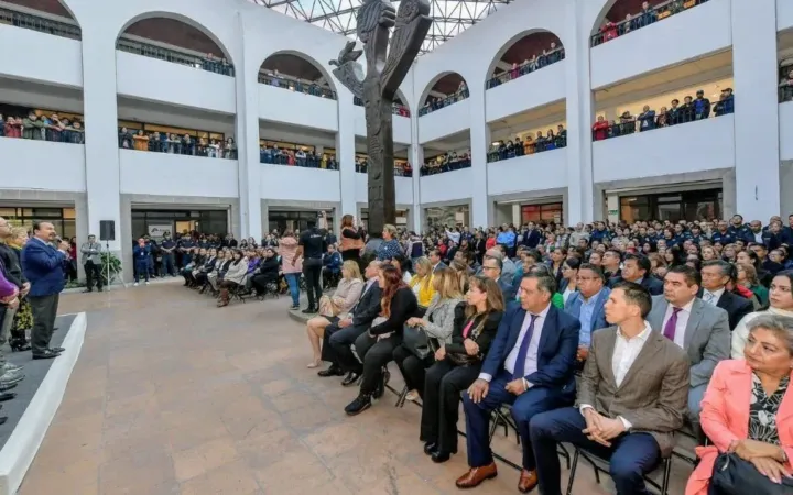 Alcalde de Atizapán de Zaragoza Pedro Rodríguez pide a funcionarios redoblar esfuerzos, brindar más y mejores servicios
