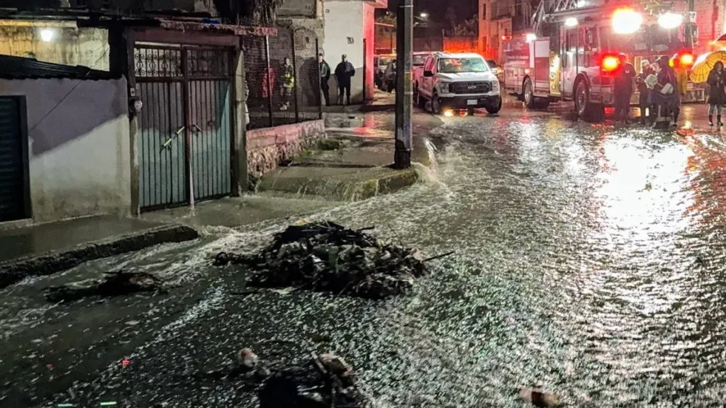 Basura es la principal causa de inundaciones; la CAEM retira 657 toneladas en acciones de limpieza