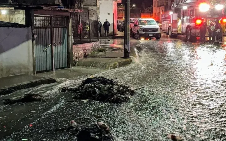 Basura es la principal causa de inundaciones; la CAEM retira 657 toneladas en acciones de limpieza
