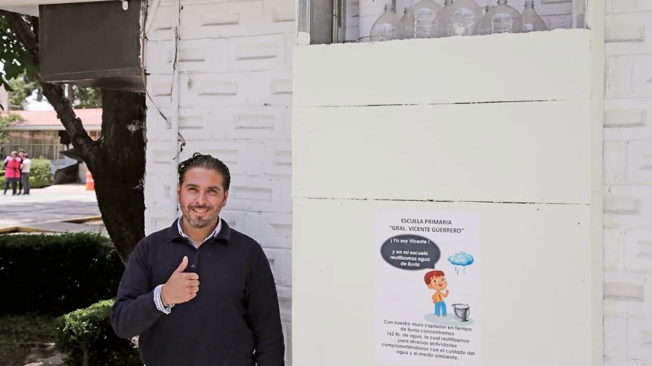 Estudiantes mexiquenses crean un “ECO-Muro”, novedoso sistema de captación de agua pluvial