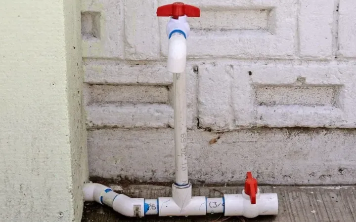 Estudiantes mexiquenses crean un “ECO-Muro”, novedoso sistema de captación de agua pluvial