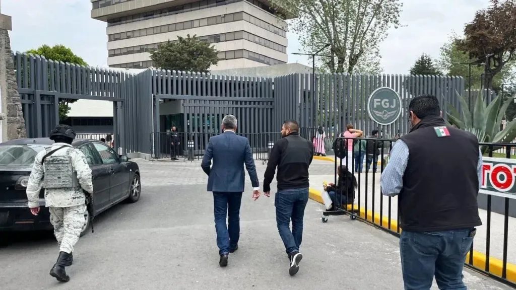 FGJEM cierra las puertas a alcalde de Ecatepec; acude por tercera ocasión a solicitar audiencia sin conseguir nada