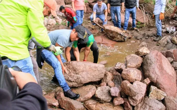 Mitigan inundaciones con trabajos en barranca de Ecatepec