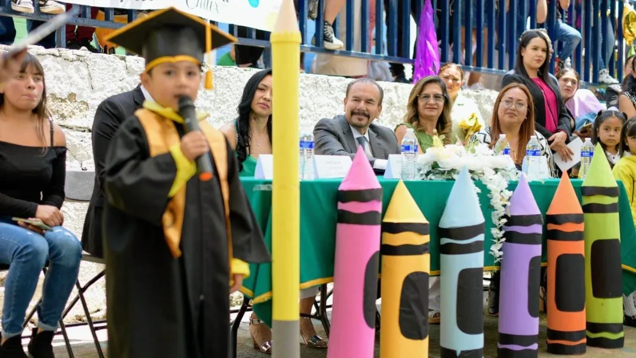 Pedro Rodríguez, padrino de generación de más de 6 mil estudiantes Atizapenses
