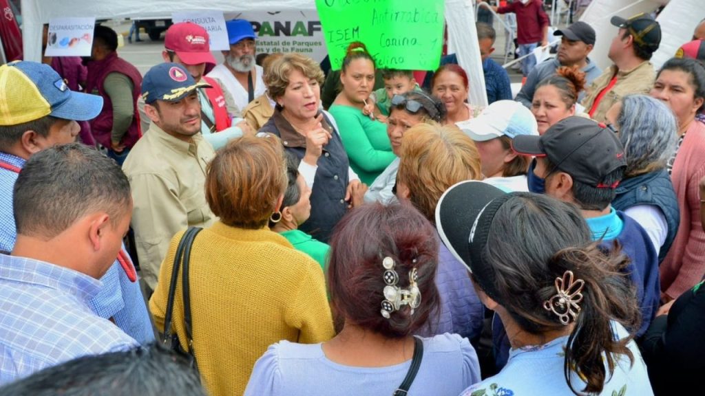 Supervisa Gobernadora Delfina Gómez Álvarez labores de desazolve y limpieza en Chalco; opera Caravana de la Salud