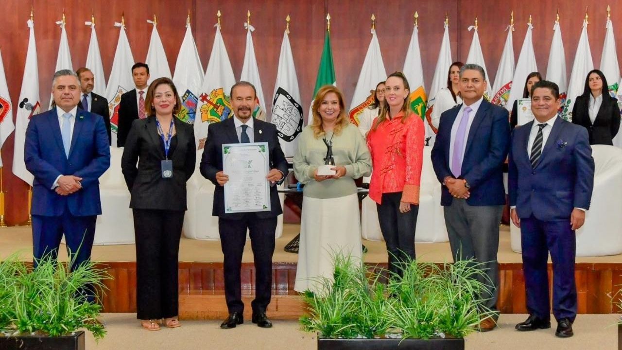 Recibe Pedro Rodríguez Premio Nacional al Buen Gobierno Municipal