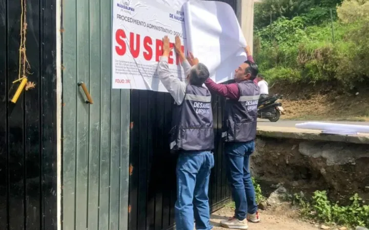 Clausura Gobierno de Naucalpan construcción de un pozo particular en las Huertas 1ª sección