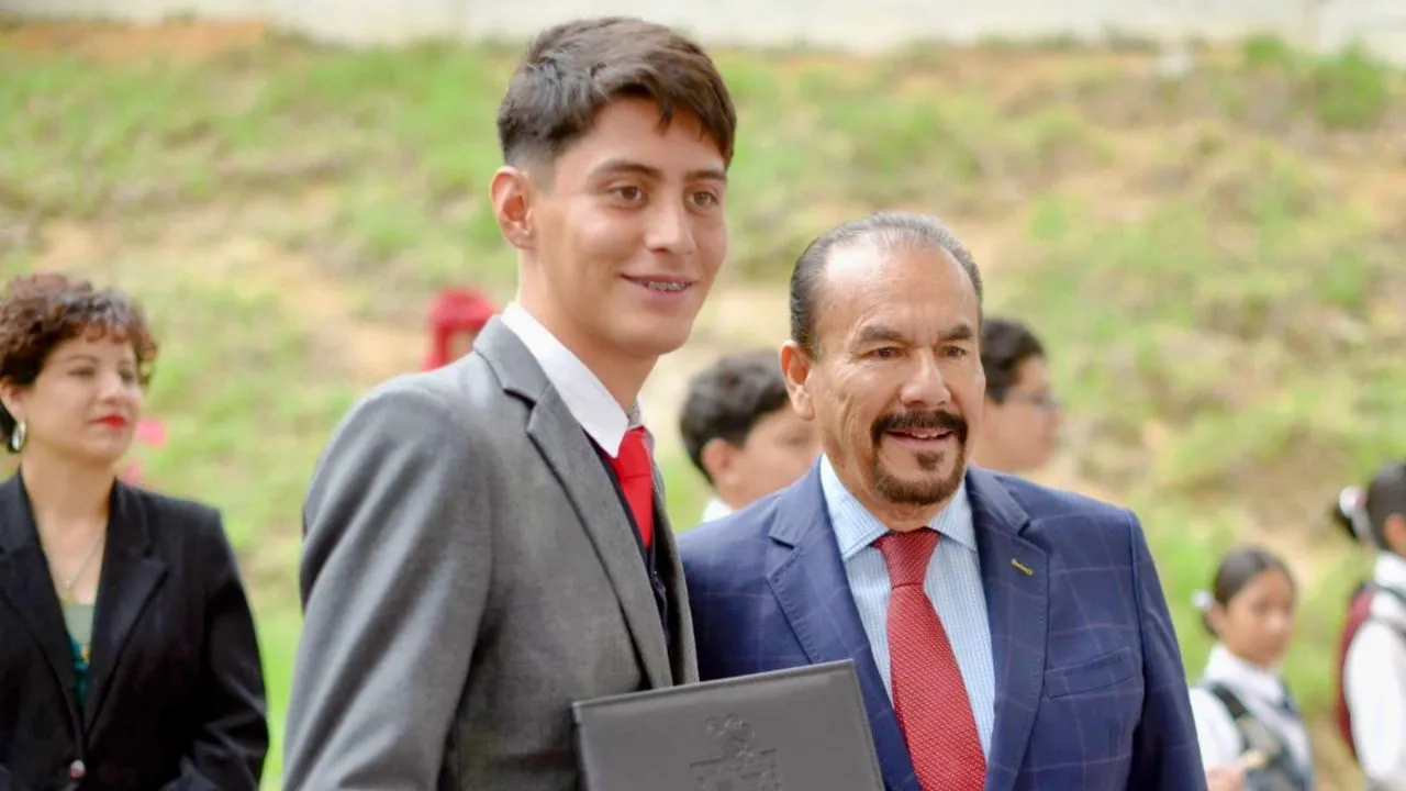 Convoca Gobierno de Pedro Rodríguez a Atizapenses a iniciar o concluir la preparatoria