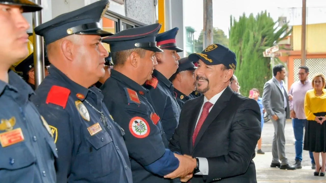 Destaca Pedro Rodríguez la valentía de vulcanos en el "Día del Bombero" en Atizapán de Zaragoza