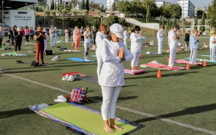 Invita gobierno de Atizapán de Zaragoza a Súper Clase de Yoga