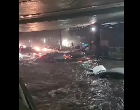Naucalpan completamente anegado