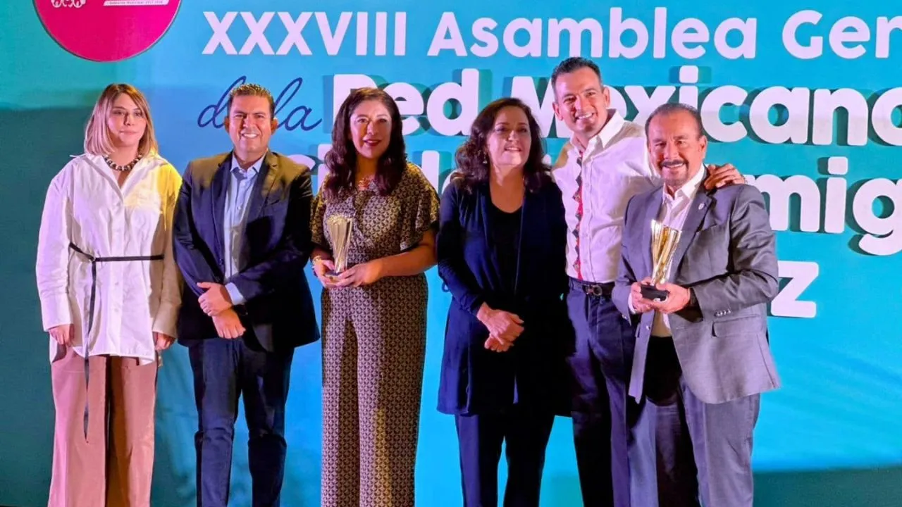 Otorgan a Pedro Rodríguez Premio " Ciudad Amiga" de la Niñez por un Atizapán sin Trabajo Infantil