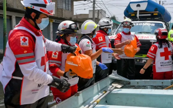 Respalda Cruz Roja Mexicana distribución de alimentos en zona afectada por inundaciones de Chalco