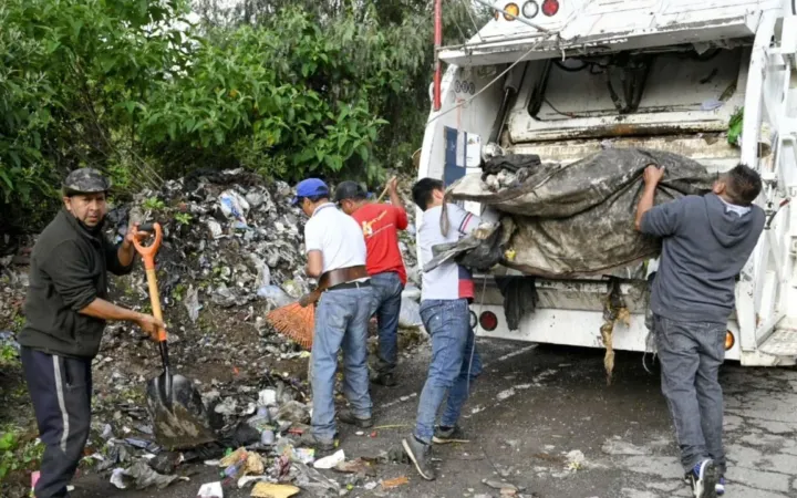 Retira Naucalpan más de 60 toneladas de basura del Par Vial de San Mateo