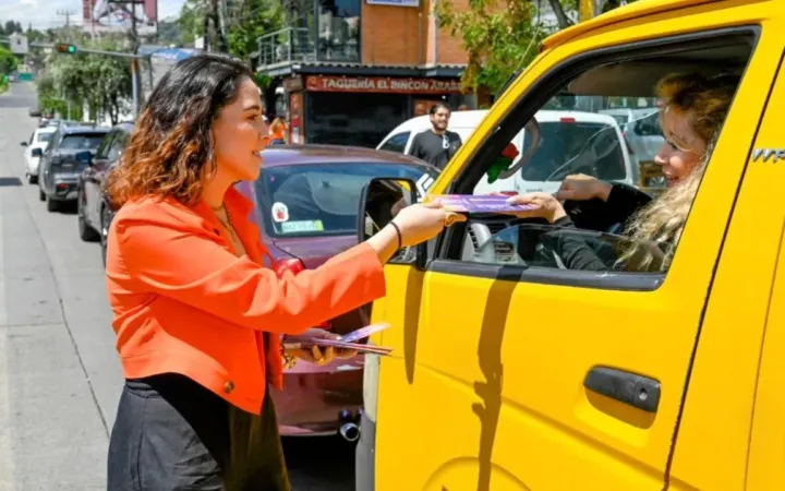 Toman calles de Naucalpan para visibilizar violencia contra Mujeres