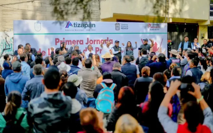 Inicia el alcalde Pedro Rodríguez y Trinidad Franco, Oficial Mayor del GEM Campaña de Aseo Público Estatal