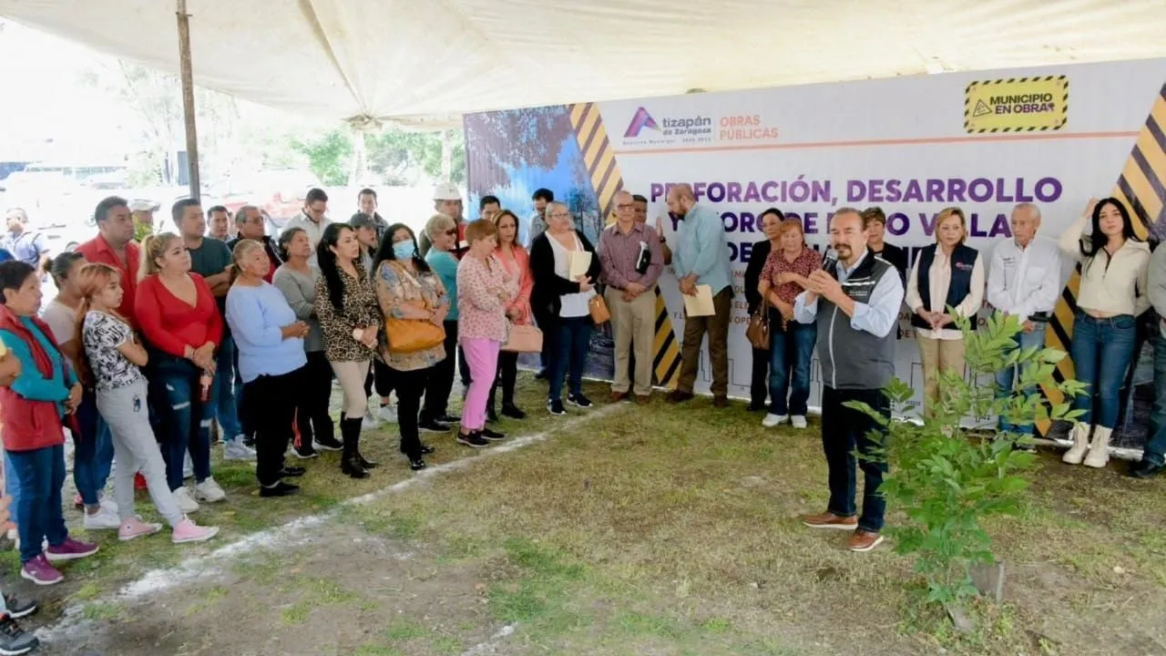 Pedro Rodríguez da banderazo de inicio a los trabajos de perforación de pozo en Villas de la Hacienda
