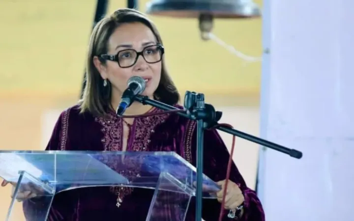 "Dignificaremos a policías pero no habrá tolerancia a corrupción": Azucena