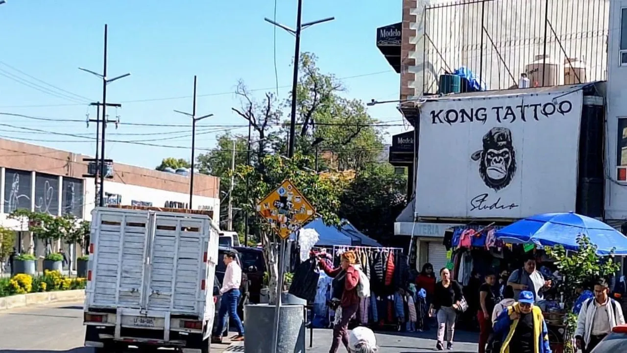 Preocupa a vecinos de Naucalpan centro, violencia y delincuencia entre comerciantes, así como ocupación de la vía pública