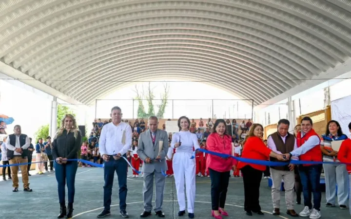 Suman 37 arcotechos entregados a escuelas públicas por el gobierno de Naucalpan