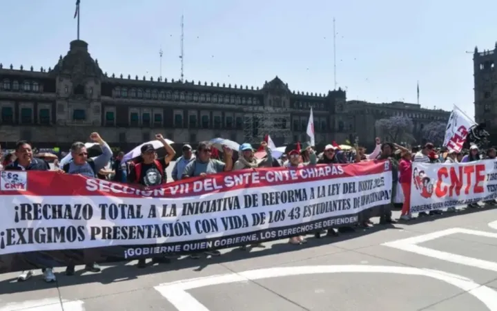 Maestros en Acción: Protesta contra la Ley del ISSSTE y Reformas Educativas