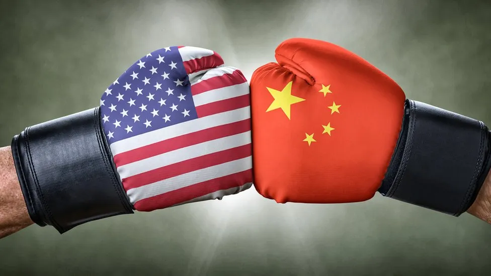 Guerra Comercial se Intensifica: China Bloquea Tierras Raras y Mercado de Lujo Colapsa ante Revelaciones de Precios Inflados