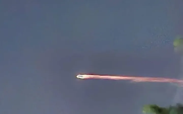 Meteorito ilumina el cielo de la Ciudad de México: Destruido en el aire tras potente explosión