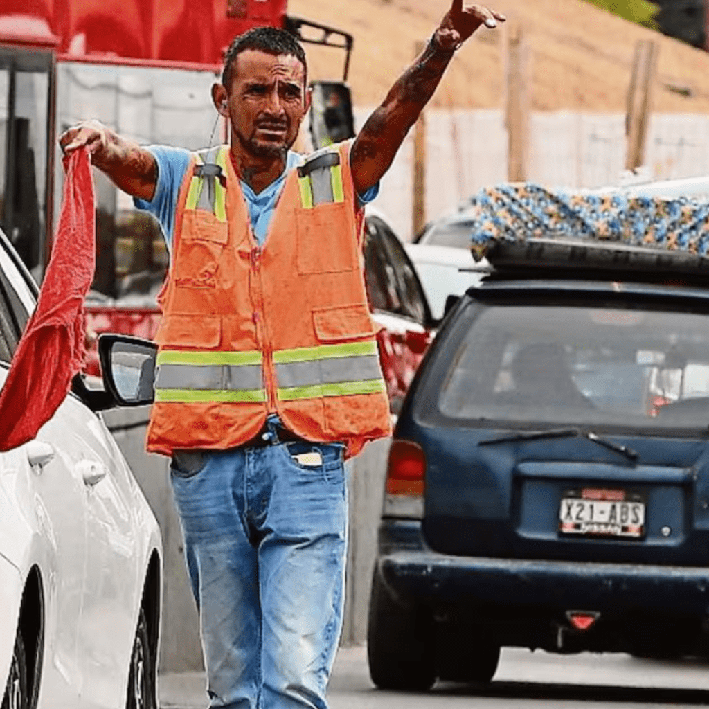 CDMX implementa medidas estrictas contra franeleros y apartadores de lugares a partir del 26 de septiembre