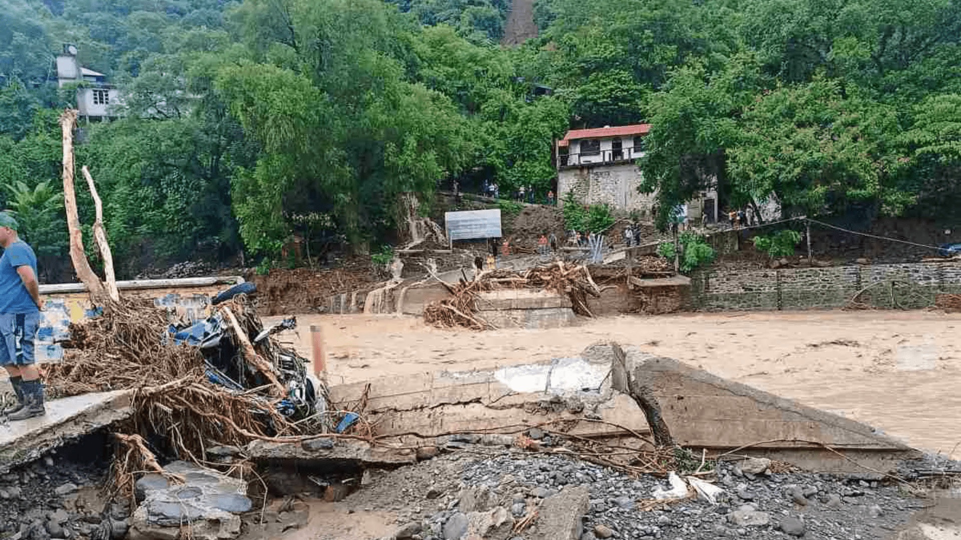 Veracruz sufre graves inundaciones miles de afectados y comunidades incomunicadas