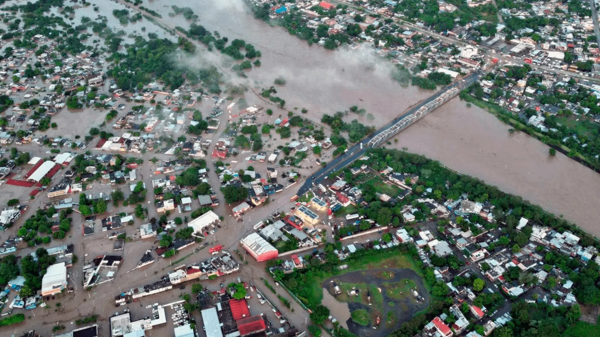 Veracruz sufre graves inundaciones: miles de afectados y comunidades incomunicadas