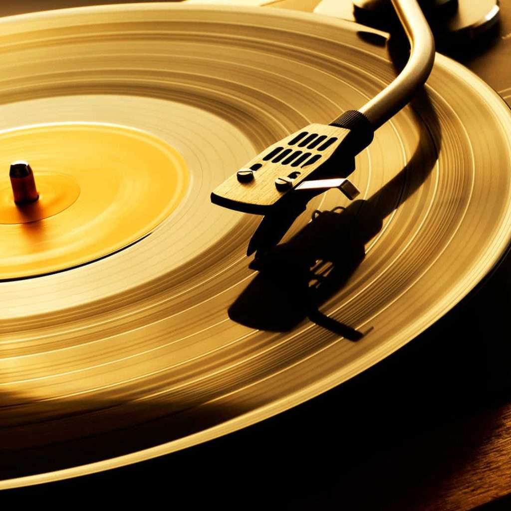 El Renacimiento de los Vinilos Cómo el Formato Analógico Vuelve a Dominar la Industria Musical