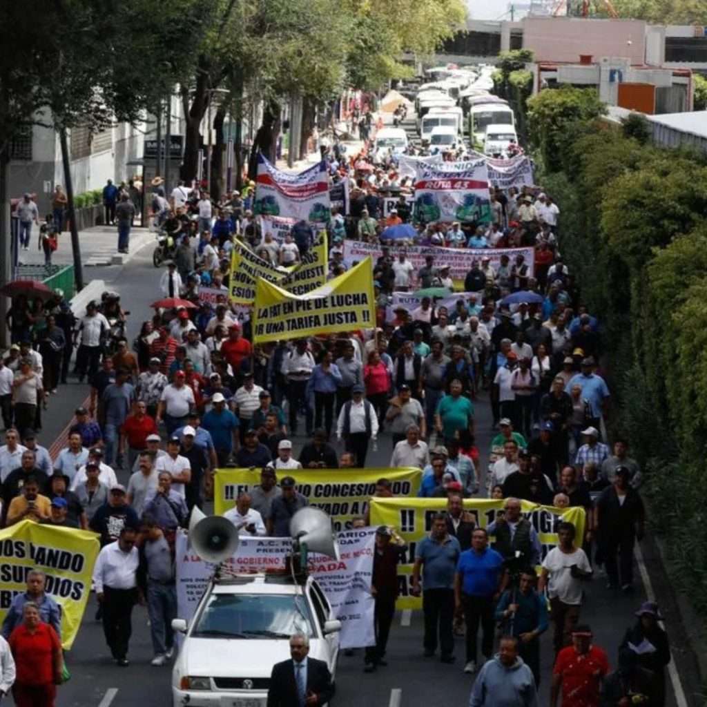 Jornada de movilizaciones en la CDMX: protestas simultáneas, bloqueos y tensión social marcan el día en la capital