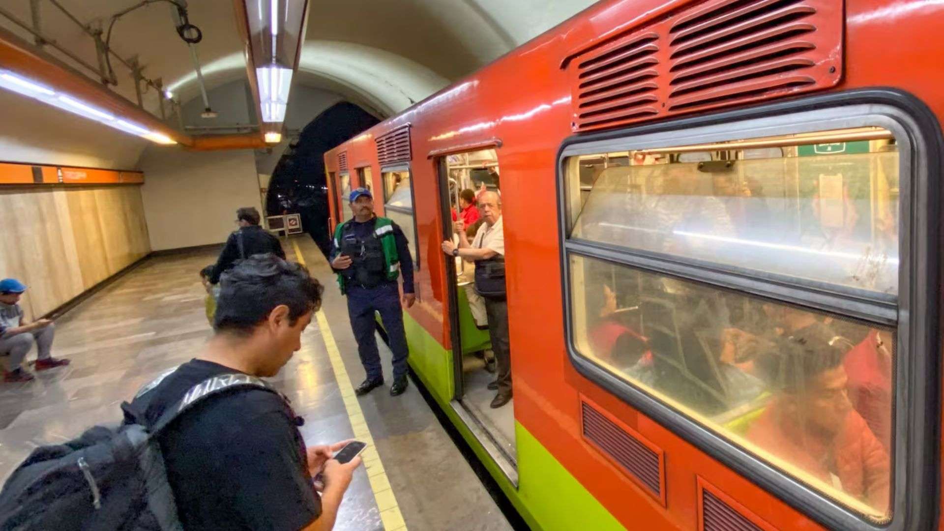 Crece la tensión en el Metro de la CDMX por fallas recurrentes y demoras prolongadas
