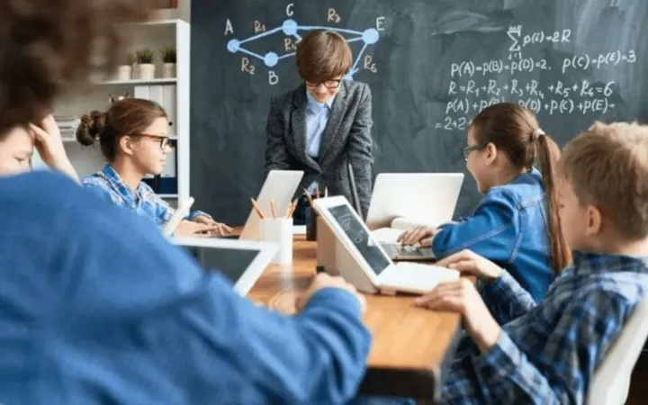 El futuro del aprendizaje: cómo la educación digital está transformando las aulas del siglo XXI