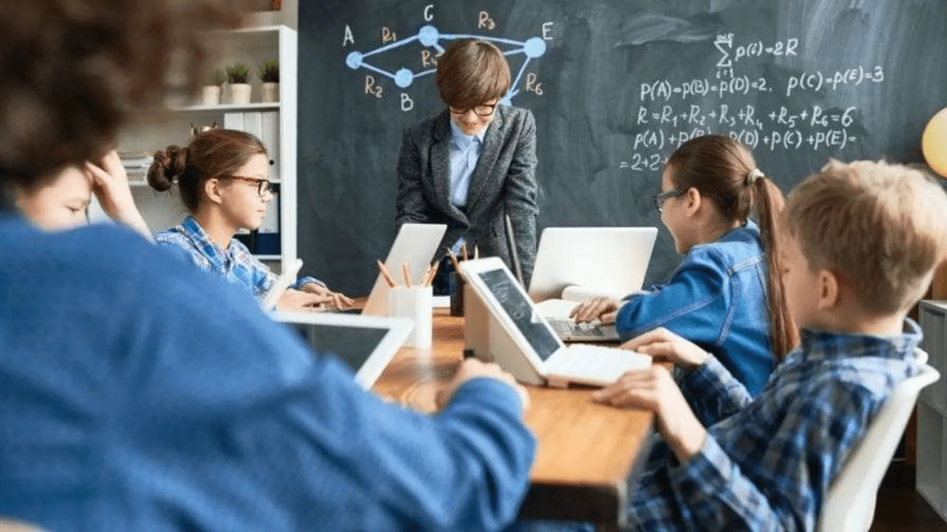 El futuro del aprendizaje: cómo la educación digital está transformando las aulas del siglo XXI