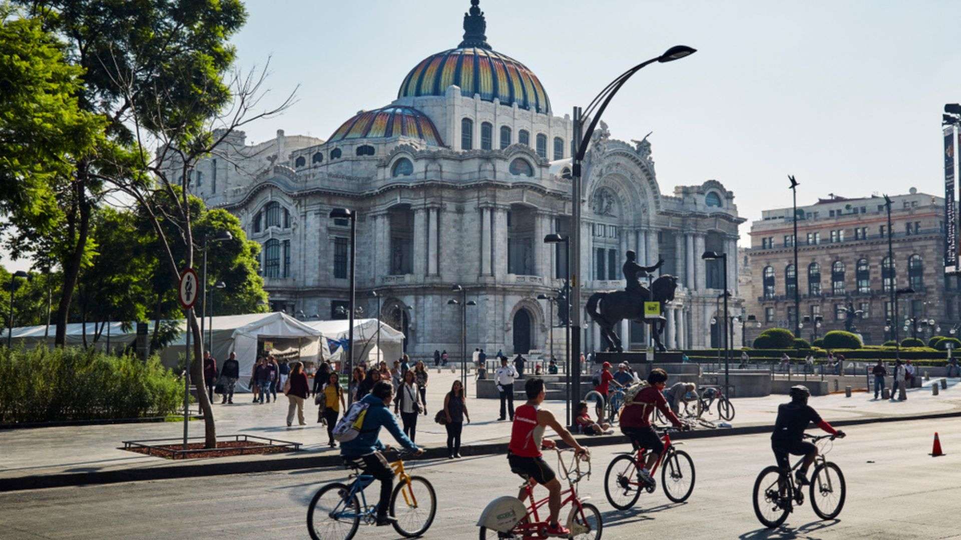 El auge del ciclismo urbano en México entre la necesidad la cultura y la demanda de ciudades más humanas