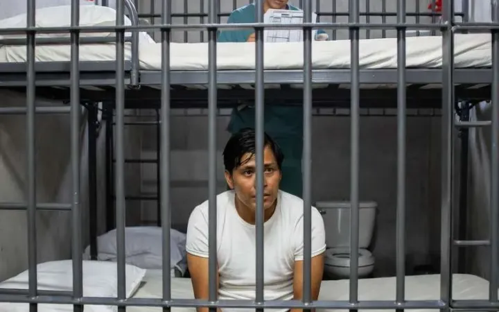 Muertes de mexicanos bajo custodia de ICE: Sheinbaum anuncia denuncia ante la CIDH tras el fallecimiento número 14